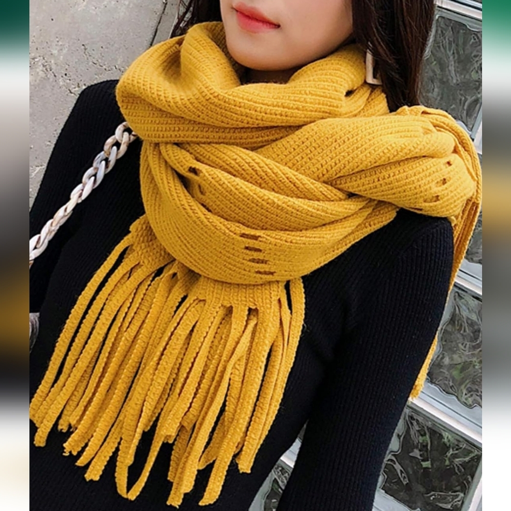 NWT Women Knit Soft Scarf